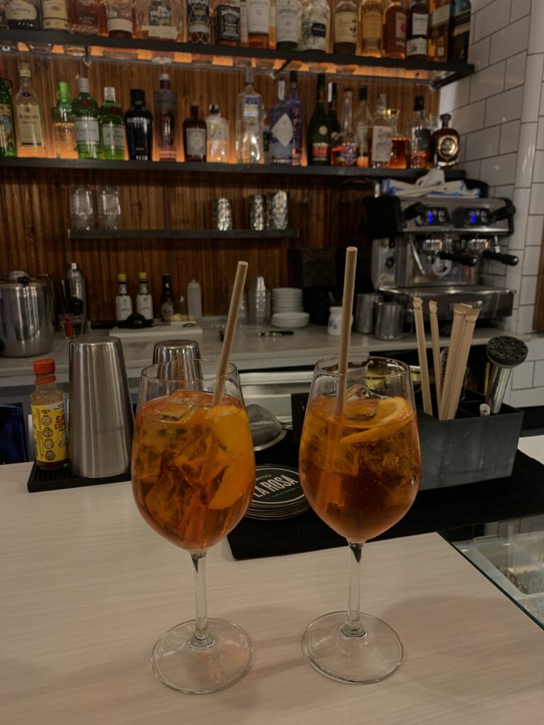 Cocktail, aperol spritz, barcelona bar